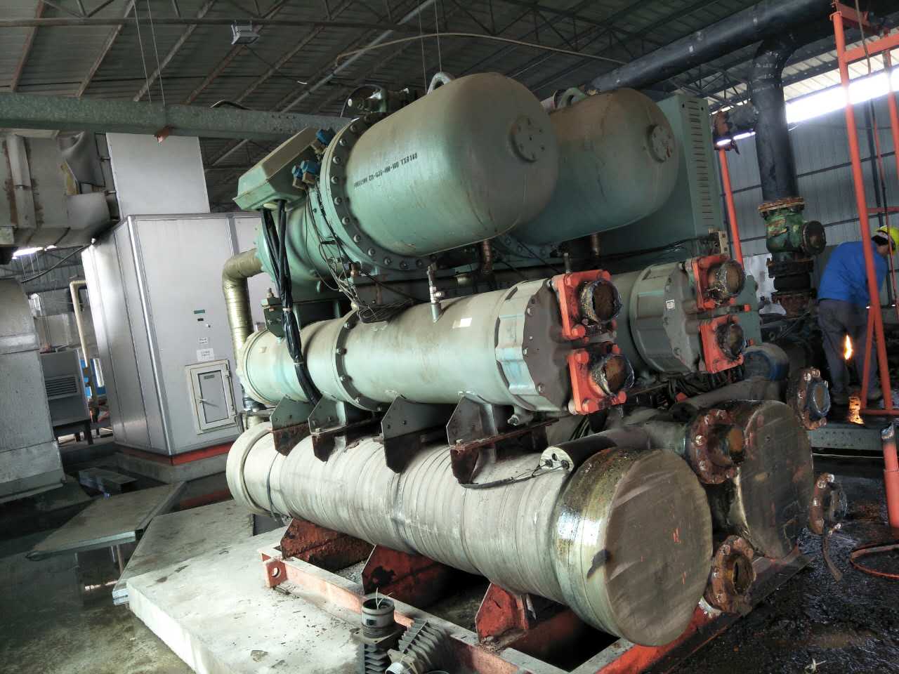 二手舊冷水機(jī)組回收公司 二手舊冷水機(jī)組回收公司